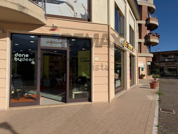 negozio in affitto a Castel di Sangro