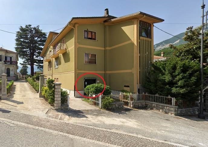 locale commerciale in affitto a Civitella Roveto