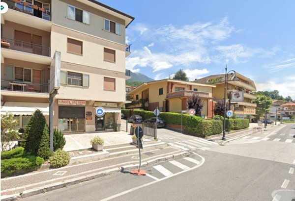 locale commerciale in affitto a Civitella Roveto