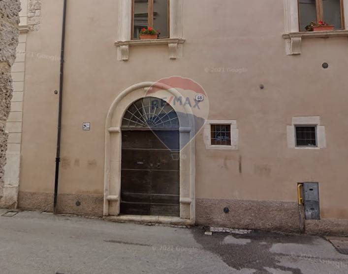 locale commerciale in affitto a L'Aquila in zona Centro Città