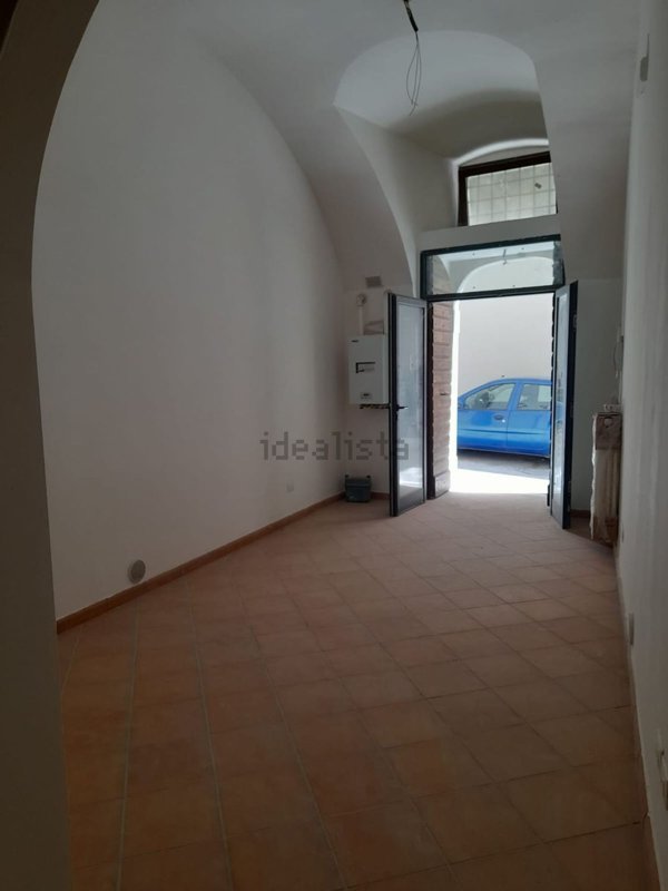 locale commerciale in affitto a L'Aquila in zona Centro Città