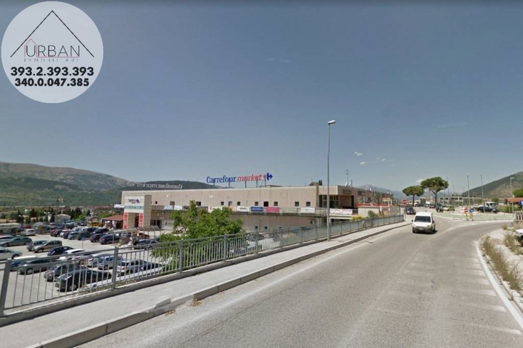negozio in affitto a L'Aquila in zona Torrione