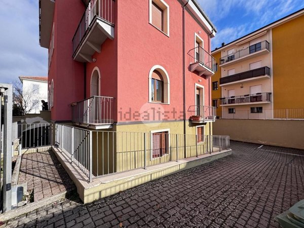 appartamento in affitto a L'Aquila in zona Centro Città
