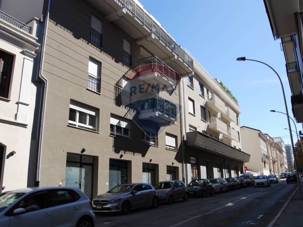 negozio in affitto a L'Aquila in zona Centro Città