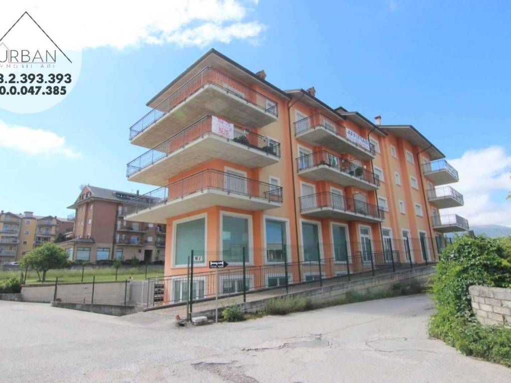 negozio in affitto a L'Aquila in zona Cansatessa