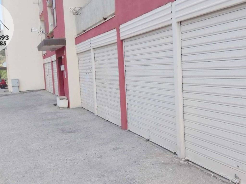 locale commerciale in affitto a L'Aquila in zona Torrione