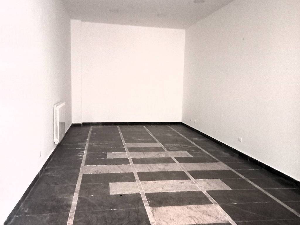 negozio in affitto a L'Aquila in zona Centro Città