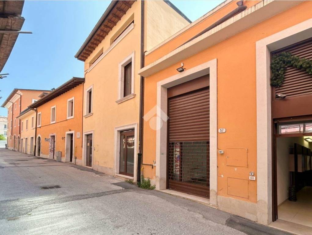 appartamento in affitto a L'Aquila in zona Centro Città
