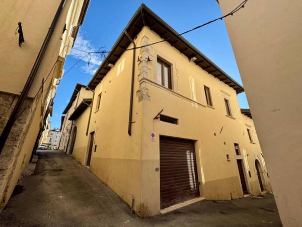 casa indipendente in affitto a L'Aquila in zona Centro Città