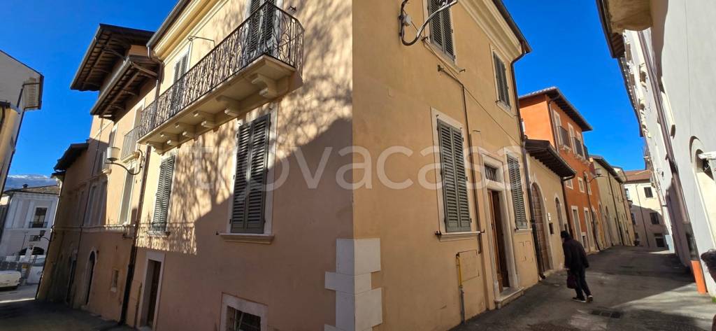 appartamento in affitto a L'Aquila in zona Centro Città