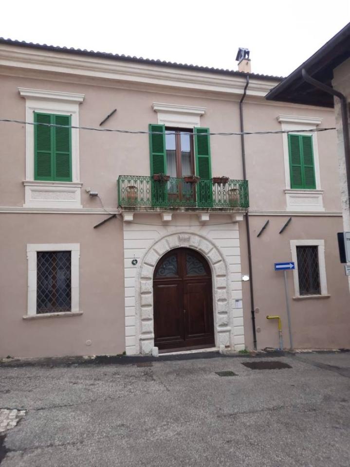 appartamento in affitto a L'Aquila in zona Centro Città