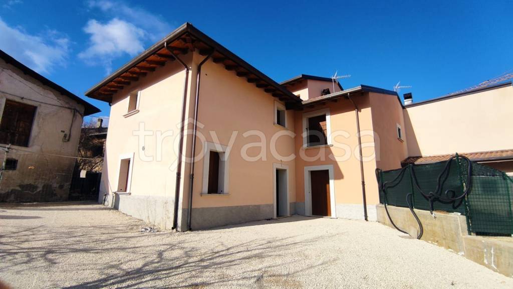 casa indipendente in affitto a L'Aquila in zona Roio Piano