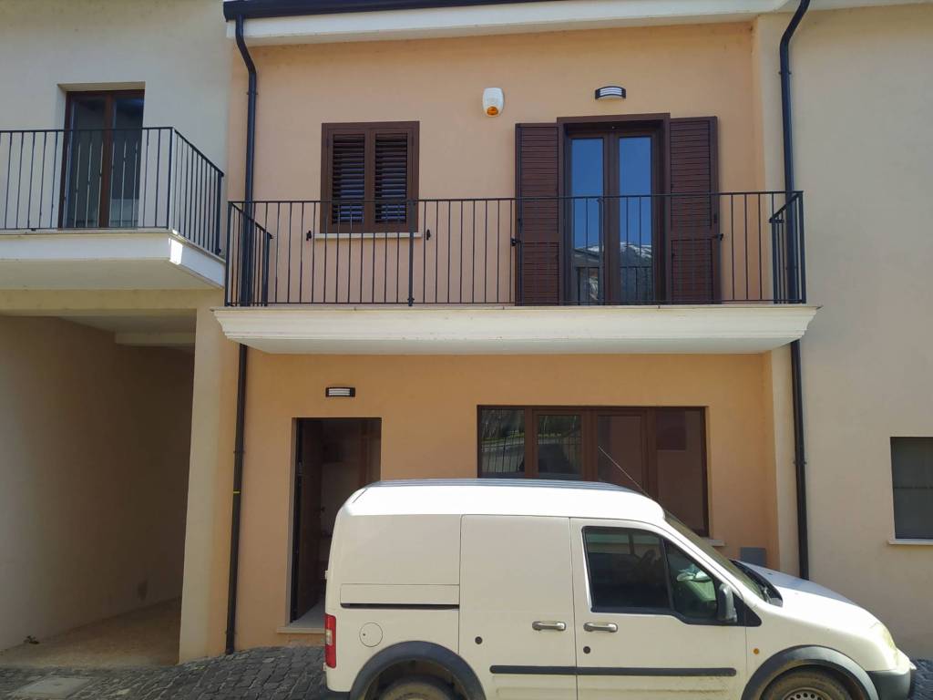 casa indipendente in affitto a L'Aquila in zona Monticchio/frazione Bagno