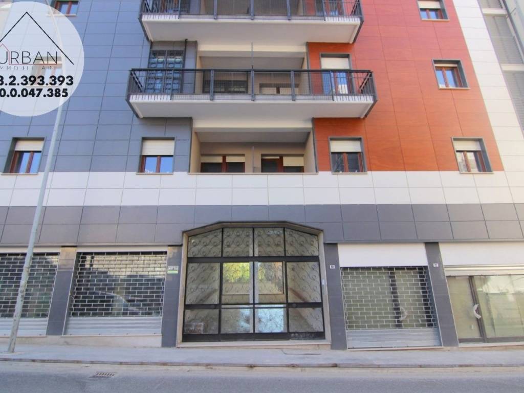 negozio in affitto a L'Aquila in zona Centro Città