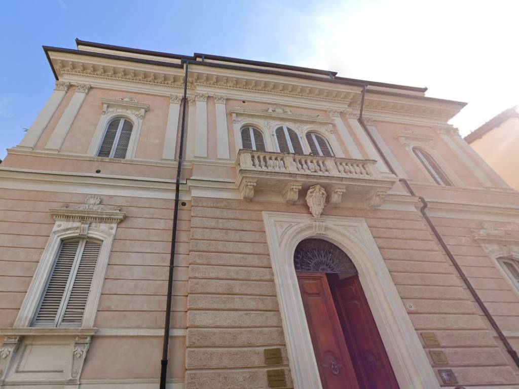 ufficio in affitto a L'Aquila in zona Centro Città