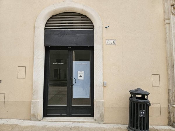 locale commerciale in affitto a L'Aquila