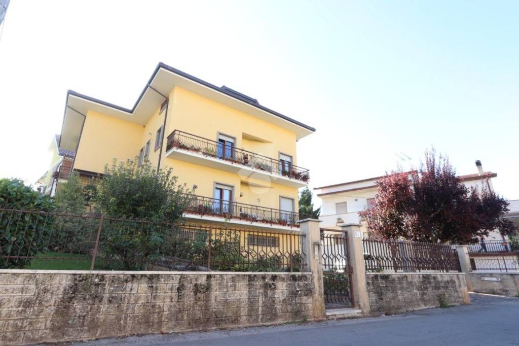 appartamento in affitto a L'Aquila in zona Coppito