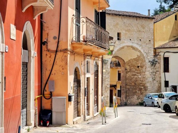 appartamento in affitto a L'Aquila in zona Centro Città