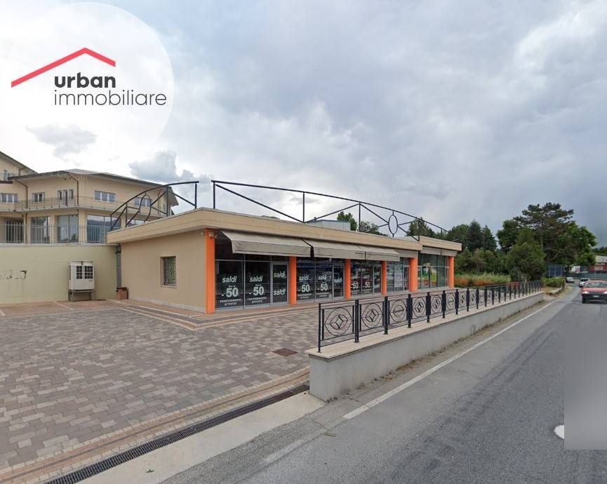 negozio in affitto a L'Aquila in zona Pettino