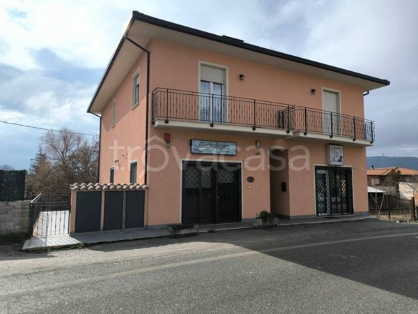 negozio in affitto a L'Aquila in zona Paganica