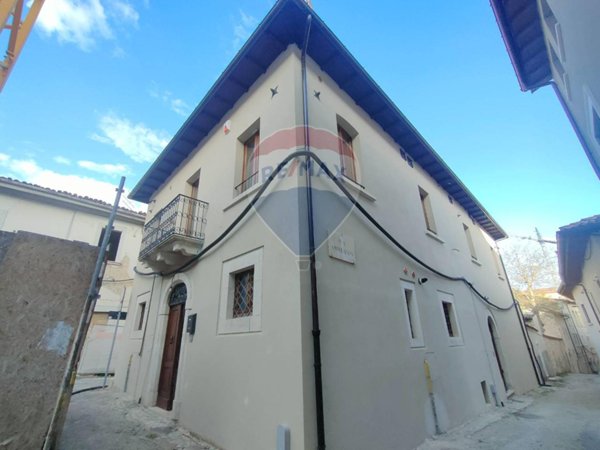 appartamento in affitto a L'Aquila in zona Centro Città