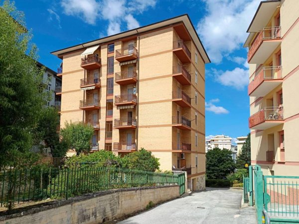 appartamento in affitto a L'Aquila in zona Torrione