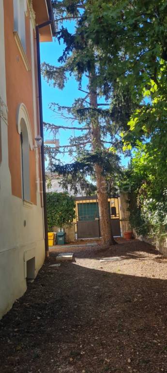 appartamento in affitto a L'Aquila in zona Centro Città