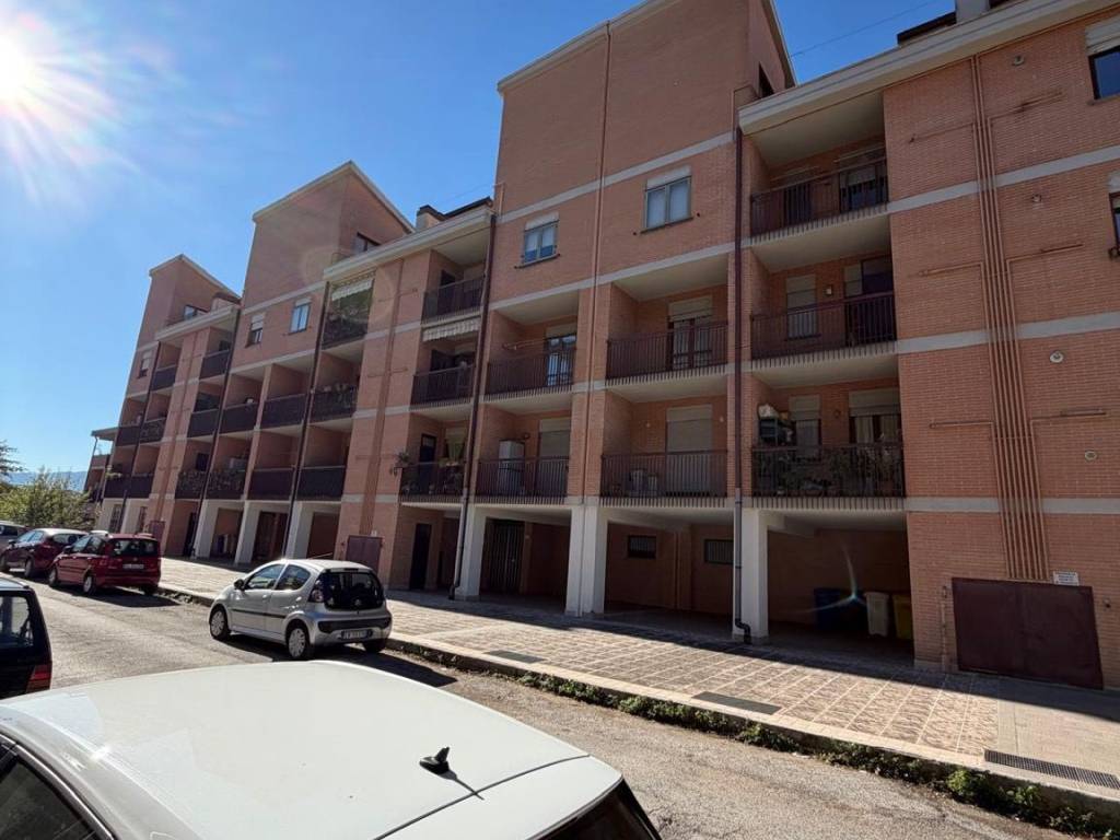 appartamento in affitto a L'Aquila in zona Pettino