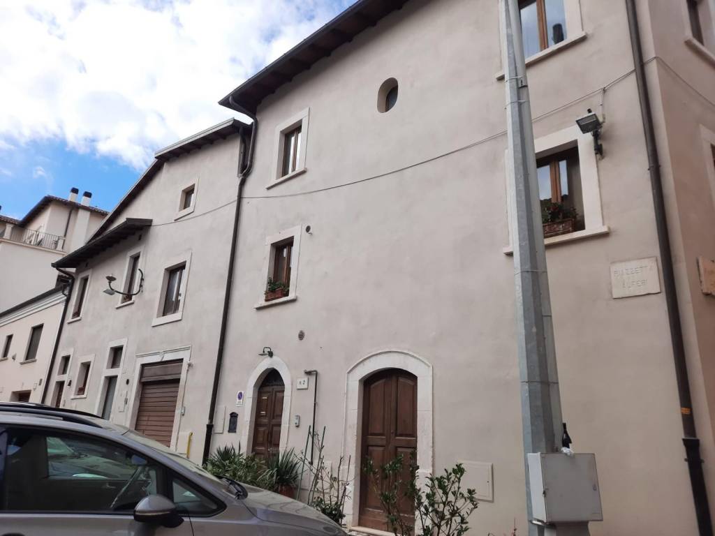 casa indipendente in affitto a L'Aquila in zona Centro Città