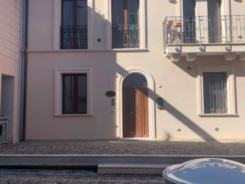 appartamento in affitto a L'Aquila in zona Centro Città