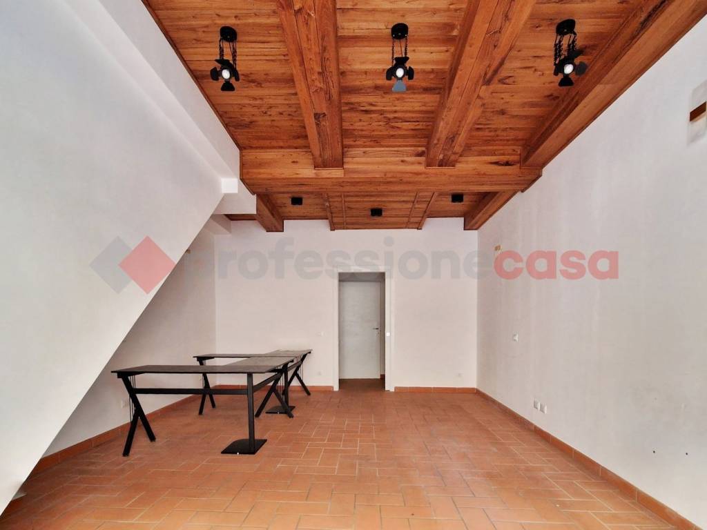 negozio in affitto a L'Aquila in zona Centro Città