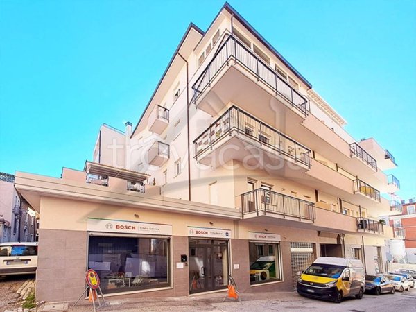 negozio in affitto a L'Aquila in zona Centro Città