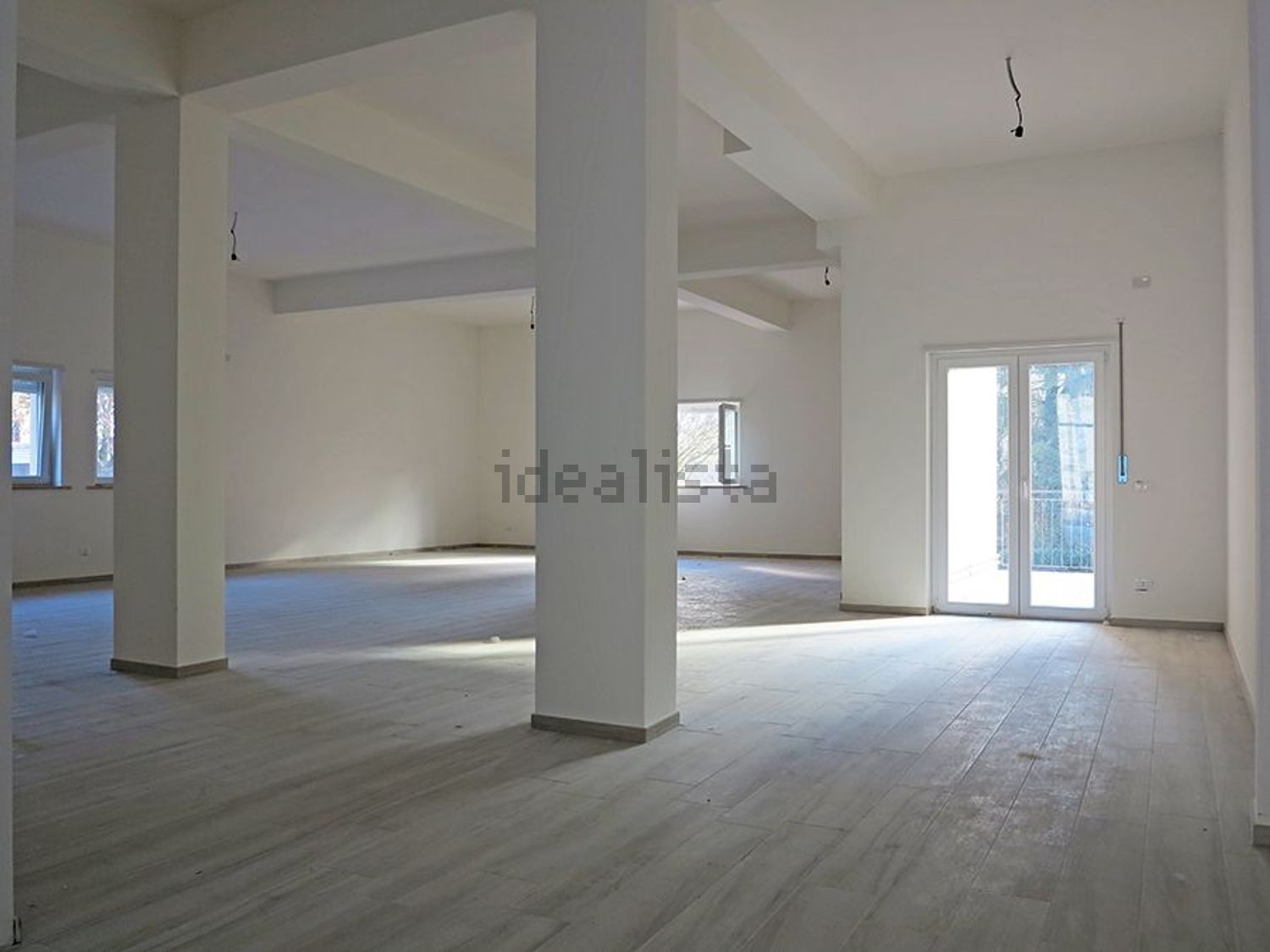 locale commerciale in affitto a L'Aquila in zona Pianola