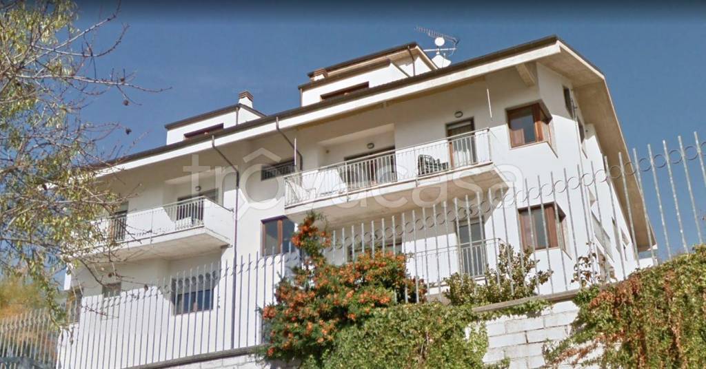 appartamento in affitto a L'Aquila in zona Tempera