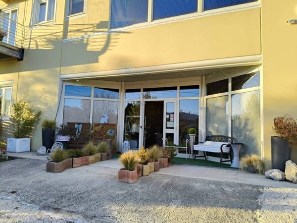 locale commerciale in affitto a L'Aquila in zona Genzano