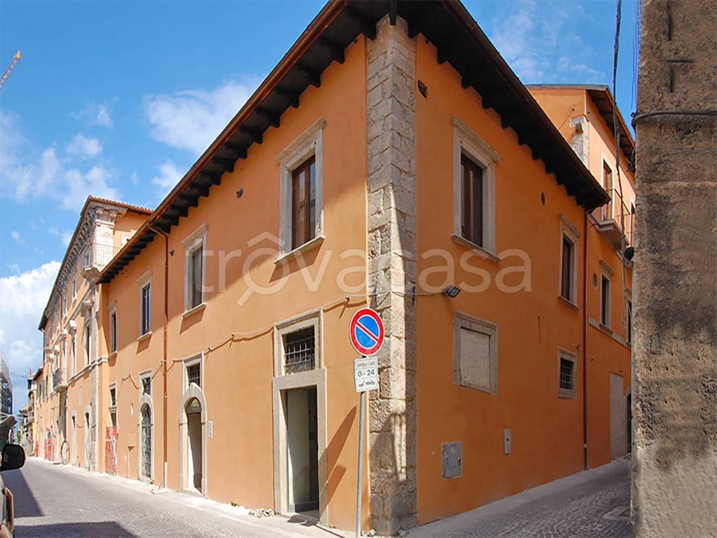 appartamento in affitto a L'Aquila