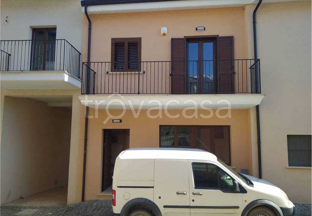casa indipendente in affitto a L'Aquila in zona Monticchio/frazione Bagno