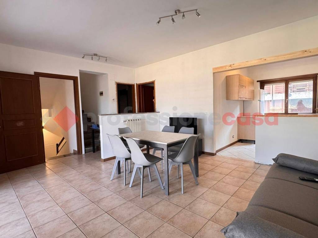 casa indipendente in affitto a L'Aquila in zona Coppito