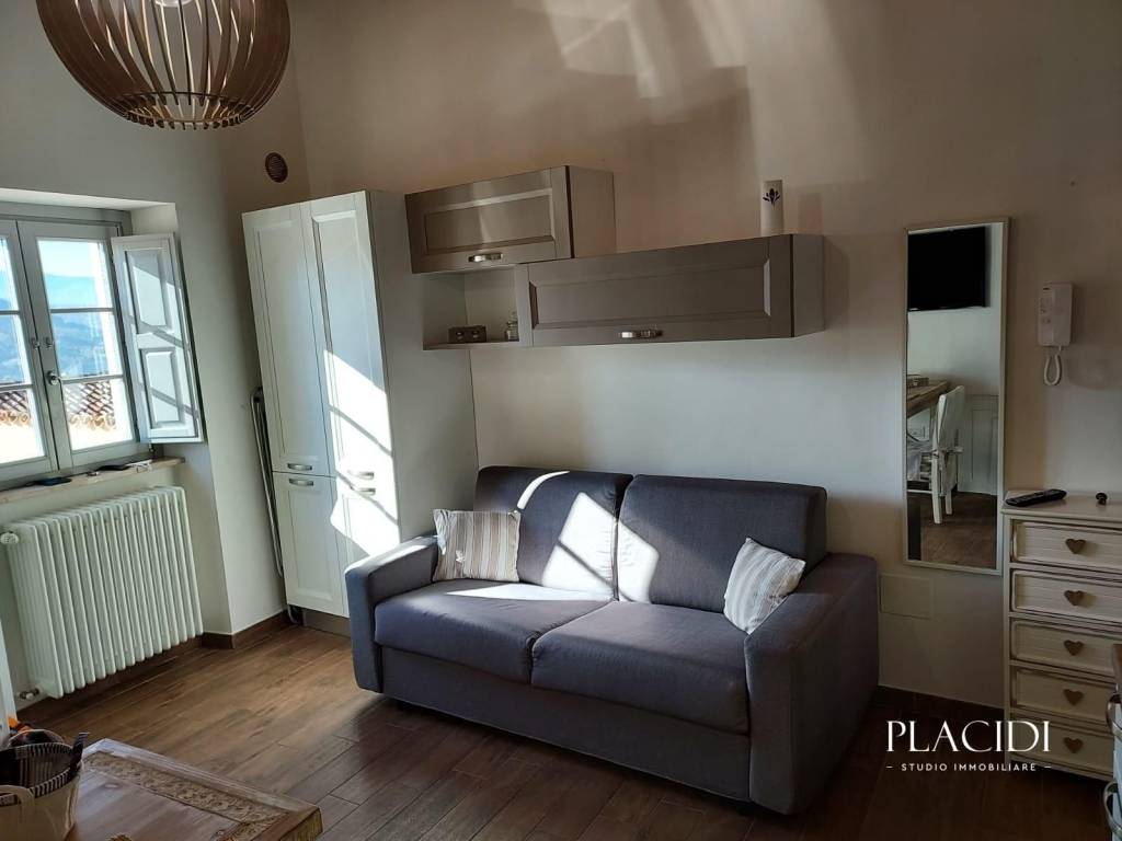 appartamento in affitto a L'Aquila in zona Centro Città