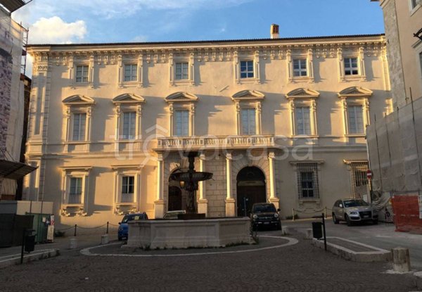 appartamento in affitto a L'Aquila in zona Centro Città