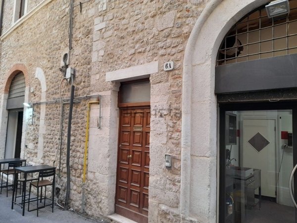 locale commerciale in affitto a L'Aquila in zona Centro Città