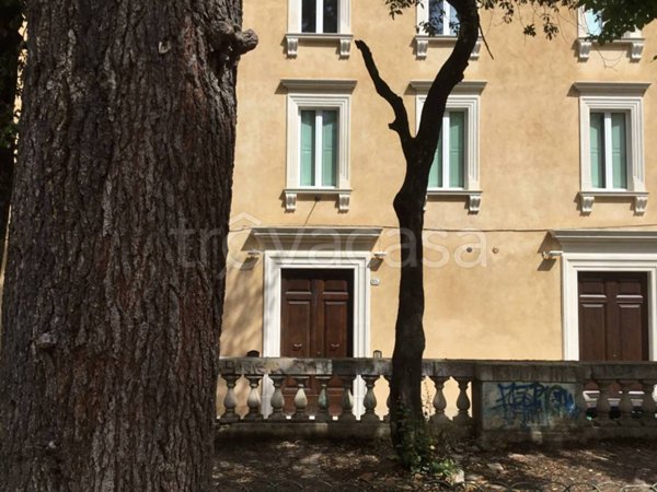 appartamento in affitto a L'Aquila in zona Centro Città