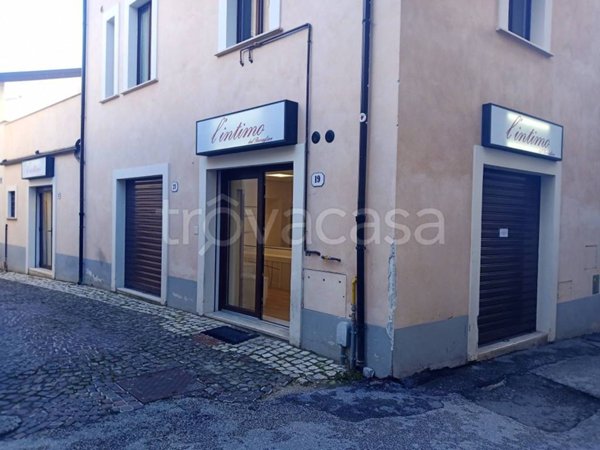 negozio in affitto a L'Aquila in zona Centro Città