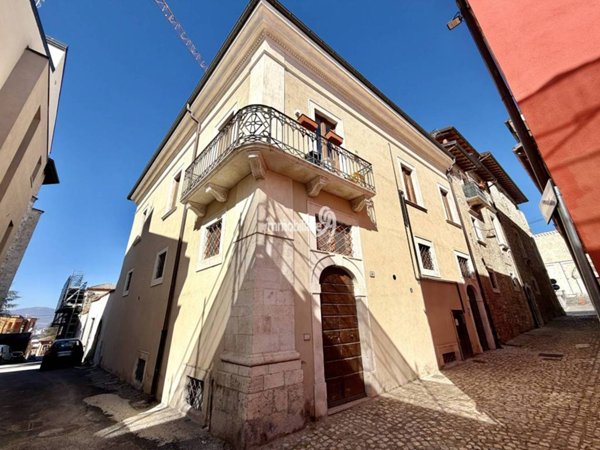 appartamento in affitto a L'Aquila in zona Centro Città