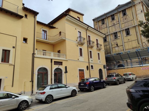 locale commerciale in affitto a L'Aquila in zona Centro Città