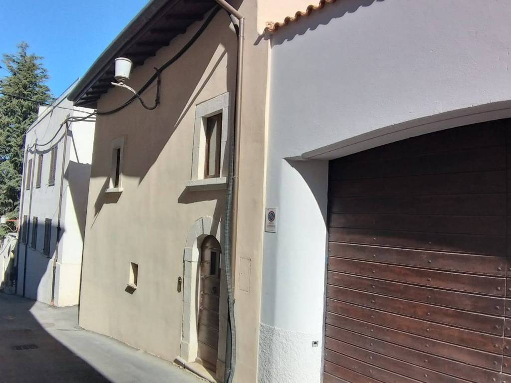casa indipendente in affitto a L'Aquila in zona San Pietro