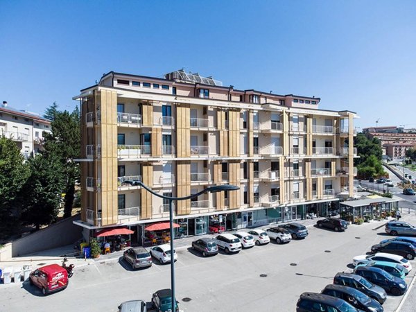 negozio in affitto a L'Aquila in zona Torrione