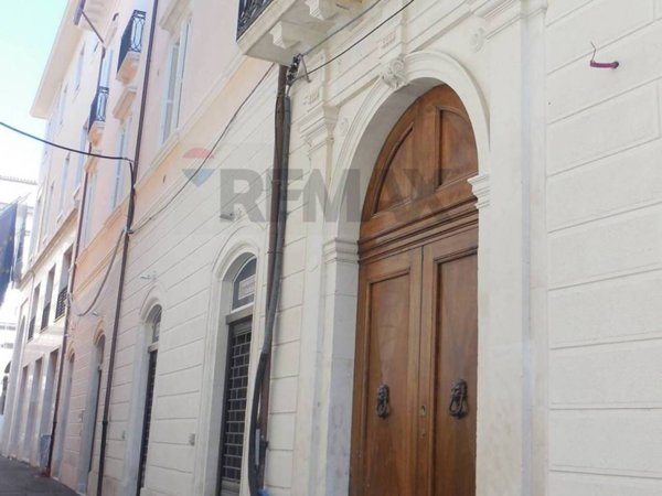 appartamento in affitto a L'Aquila in zona Centro Città