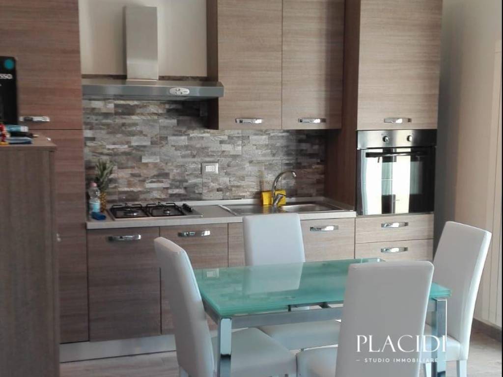 appartamento in affitto a L'Aquila in zona Cansatessa