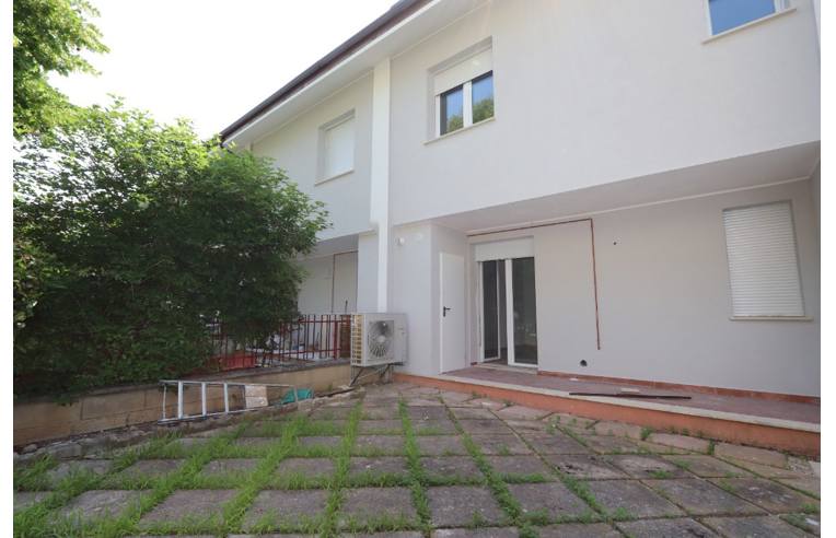 casa indipendente in affitto a L'Aquila in zona Palombara